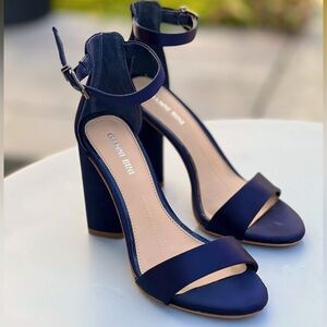 Navy Blue - Gianni Bini - 7.5m - satin finish